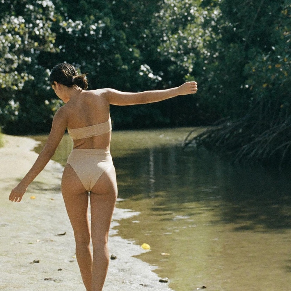 ISO TOAST SWIM BANDEAU TOP IN LATTE * NOT FOR SALE * SEEKING ONLY!
